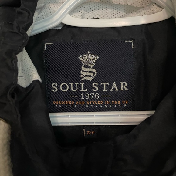 Soul Star Windbreaker - Picture 4 of 4